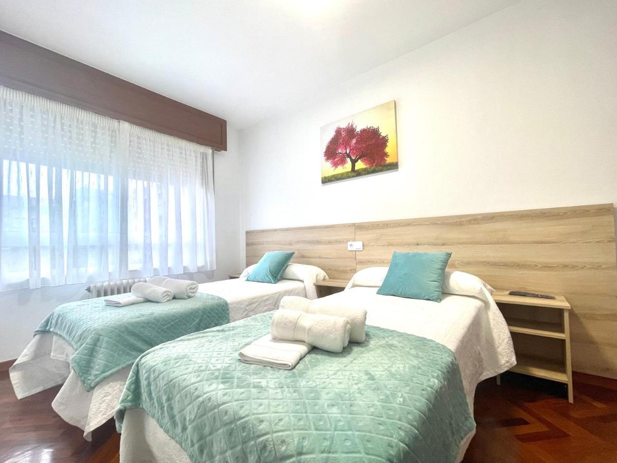 Pension O Camino Milladoiro Ames Exterior photo